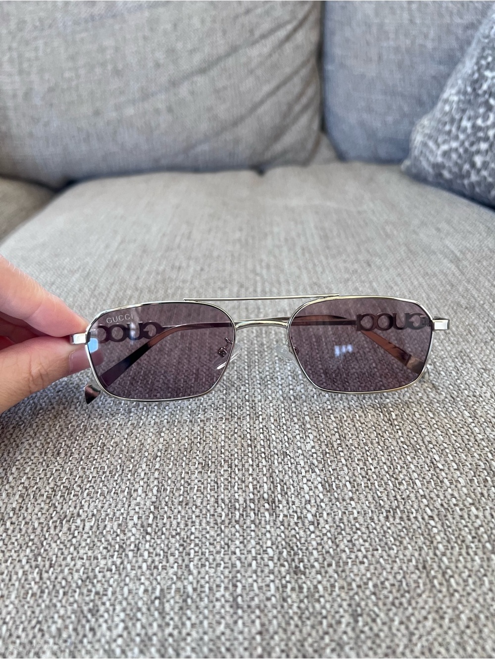 Gucci Petit GG Silver Frame Sunglasses with Purple Lenses - Picture 4 of 6